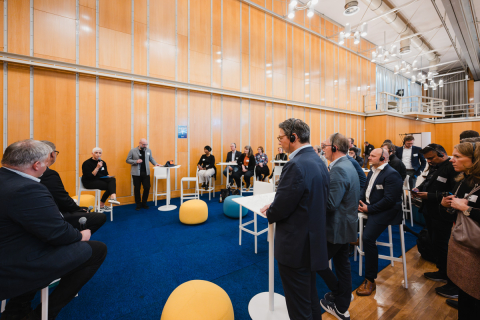 Fishbowl mit Wiebke Lüke, OB Thomas Westphal und Friedrich-Wilhelm Corzilius (Wirtschaftsförderung Do)