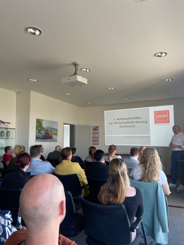 Zu Gast Bei der Stricker Gruppe